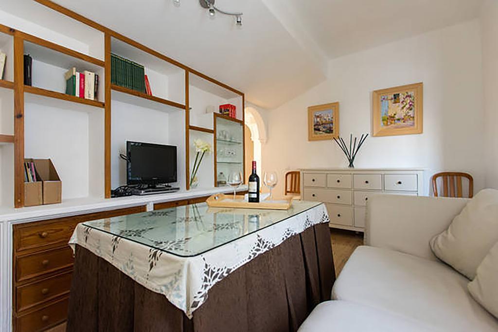 Apartamento San Clemente Севиля Екстериор снимка